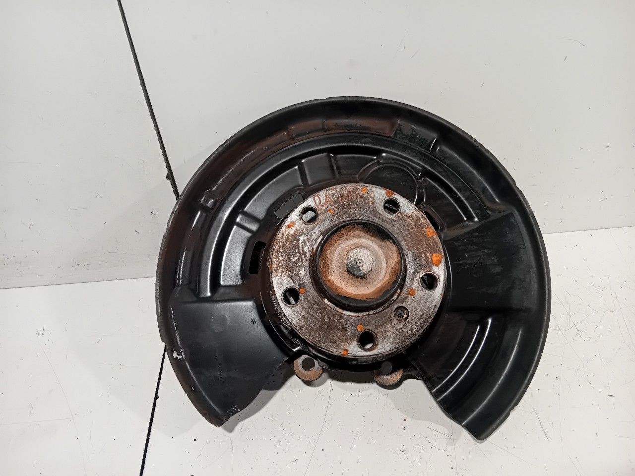 Wielnaaf rechts achter BMW M1 wheel hub usado en Menorca