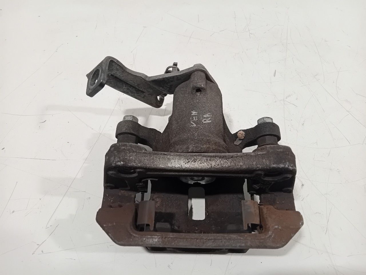 Remklauw rechts achter Hyundai Kona caliper single usado en Menorca foto 4
