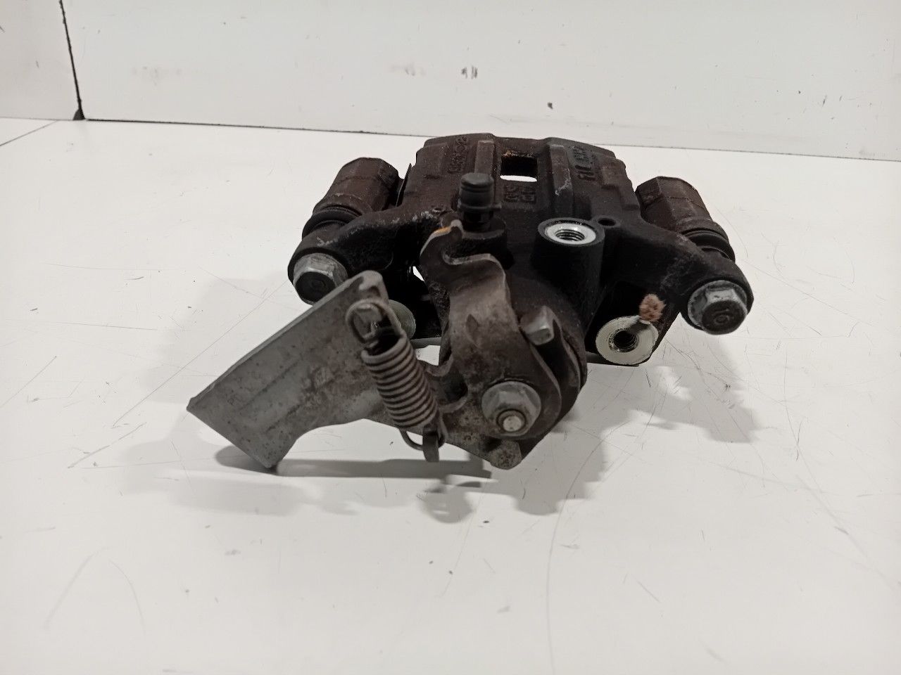 Remklauw rechts achter Hyundai Kona caliper single usado en Menorca foto 3