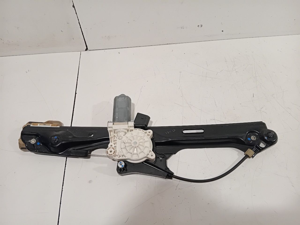 Raammechaniek elektrisch links achter BMW X3 window mechanism usado en Menorca