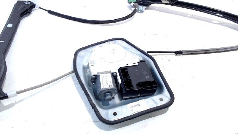 Raammechaniek elektrisch rechts voor Volkswagen Golf window mechanism usado en Menorca foto 3