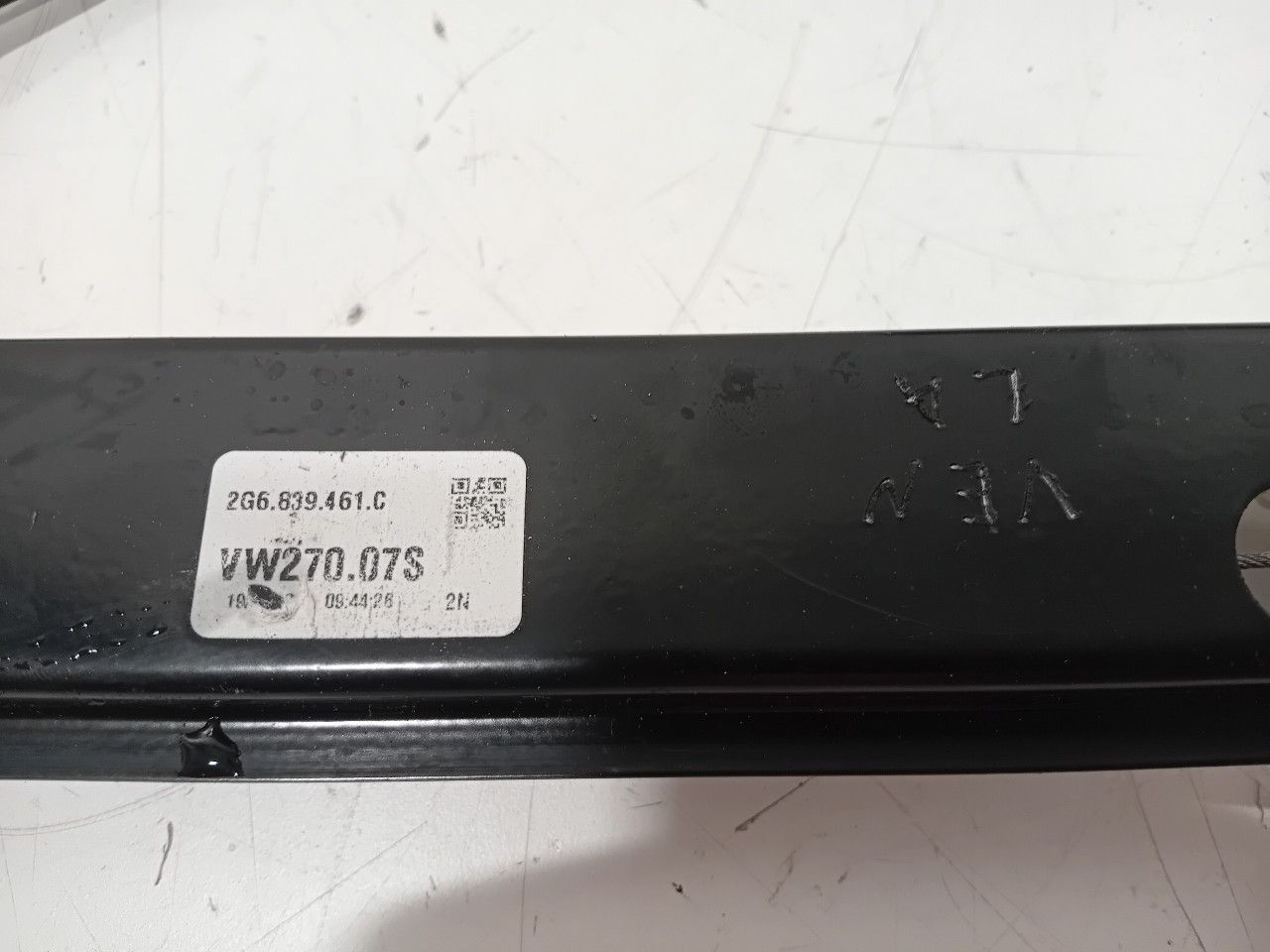 Raammechaniek elektrisch links achter Volkswagen Polo window mechanism usado en Menorca foto 2