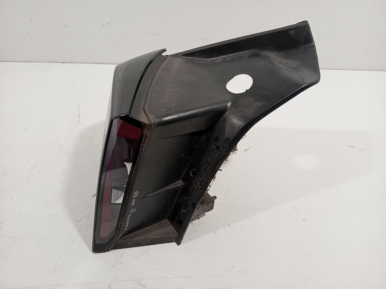 Achterlicht links buiten Tesla Model 3 tail light single usado en Menorca foto 2