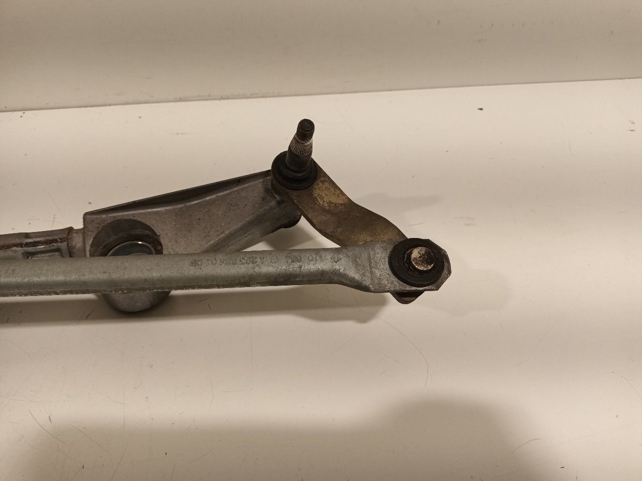 Ruitenwisser mechaniek voor Mercedes-Benz C-Clase windshield wiper mechanism usado en Menorca foto 6