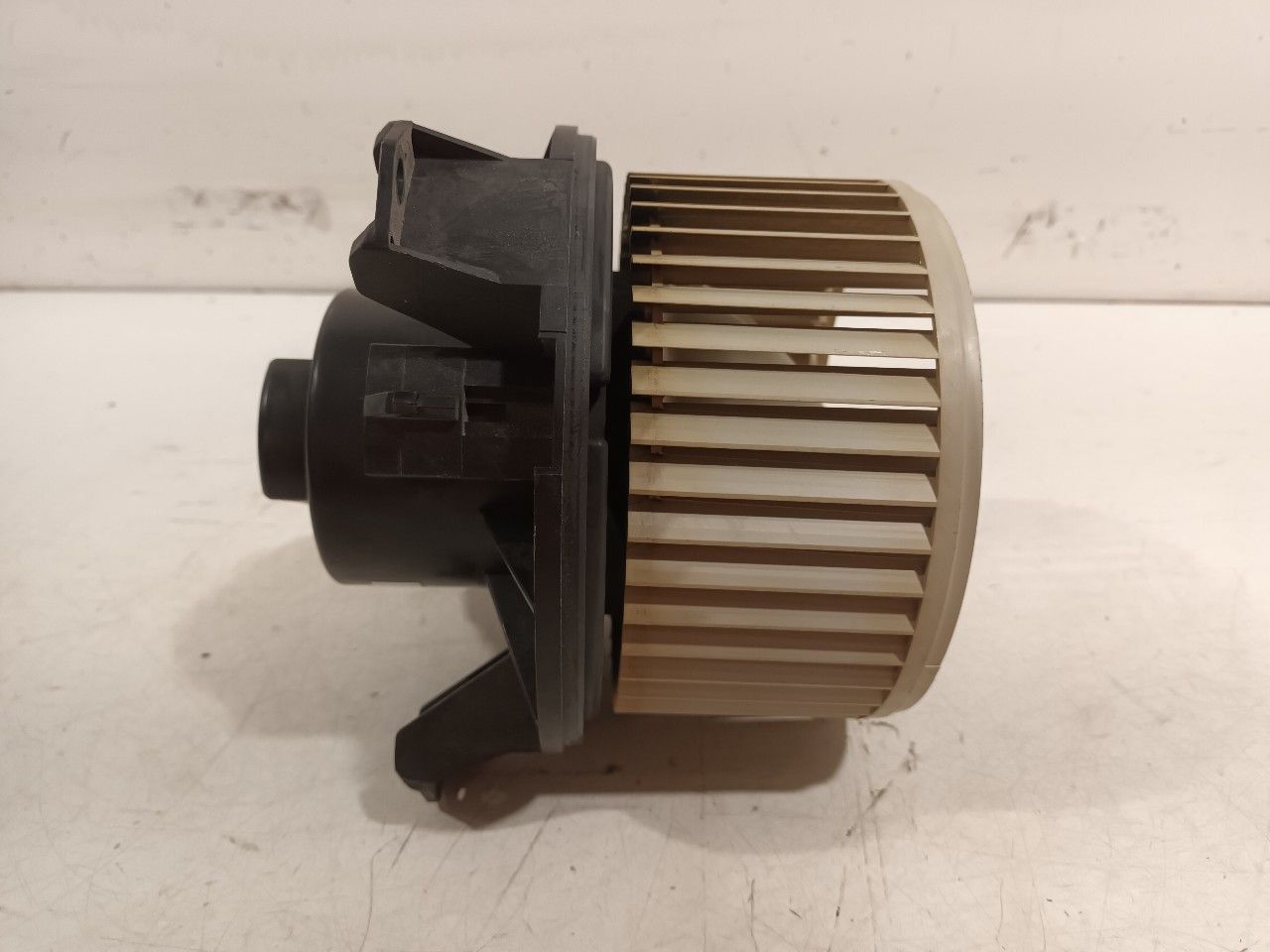 Kachel ventilator motor Ford Mustang heater engine booster usado en Menorca foto 4