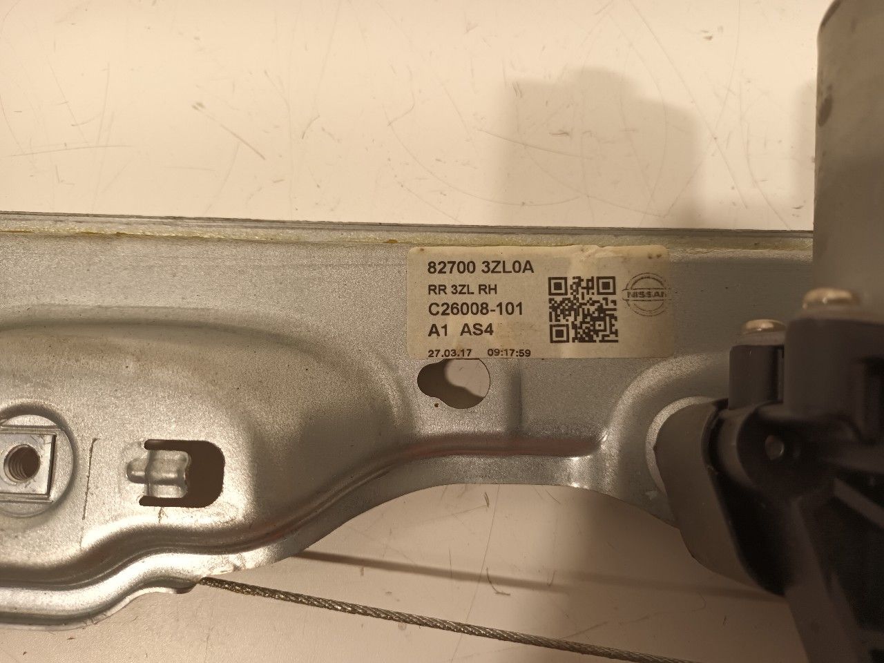 Raammechaniek elektrisch rechts achter Nissan Pulsar window mechanism usado en Menorca foto 4
