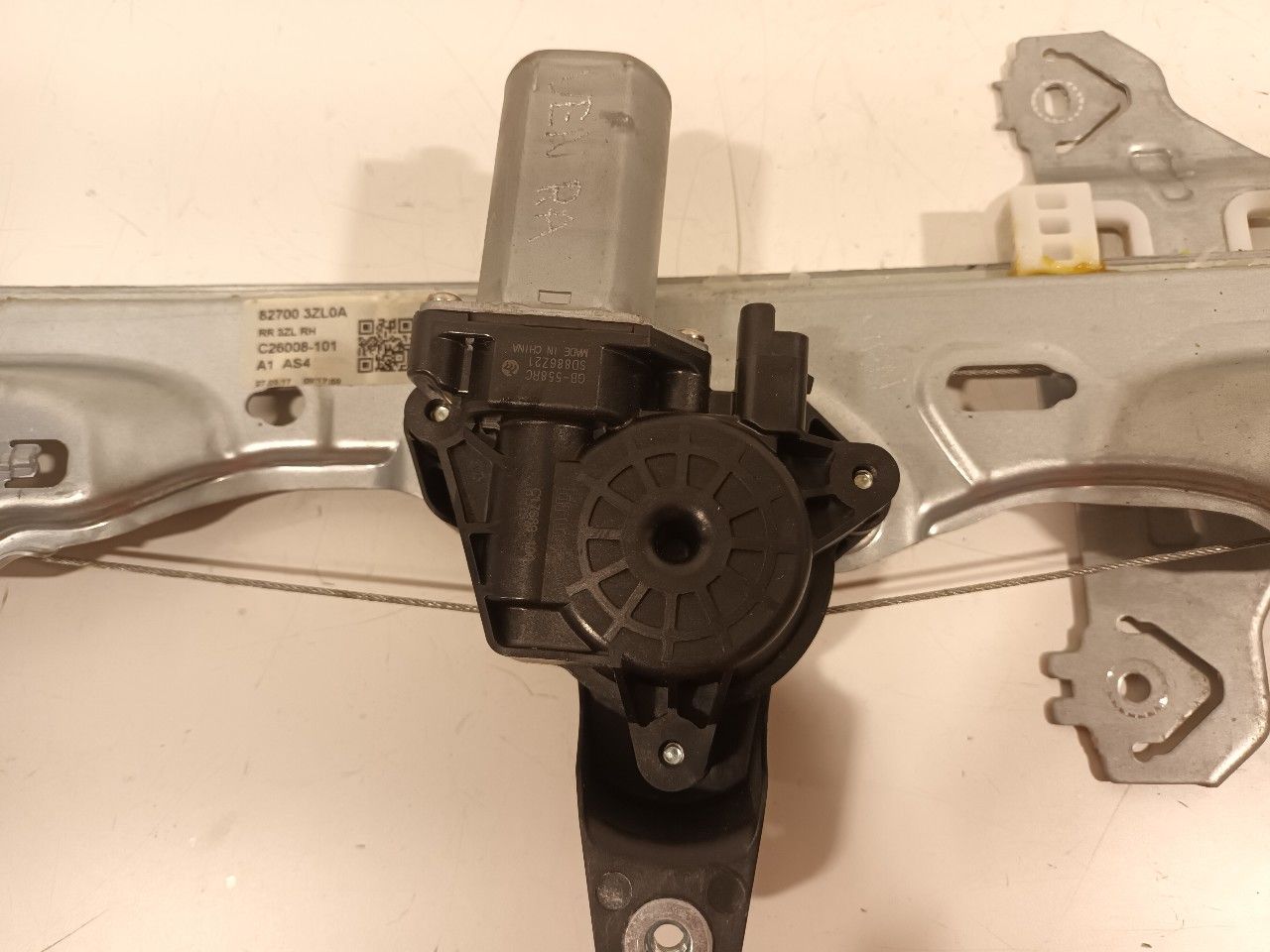 Raammechaniek elektrisch rechts achter Nissan Pulsar window mechanism usado en Menorca foto 5