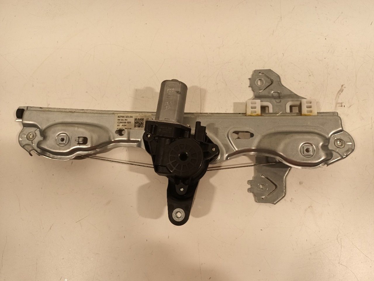 Raammechaniek elektrisch rechts achter Nissan Pulsar window mechanism usado en Menorca