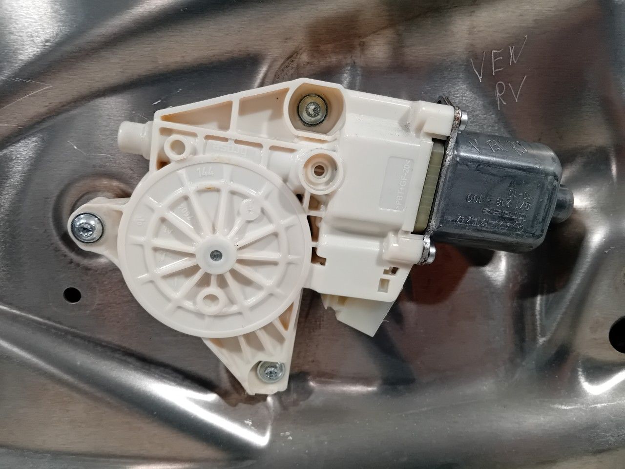 Raammechaniek elektrisch rechts voor Mercedes-Benz E-Clase window mechanism usado en Menorca foto 2