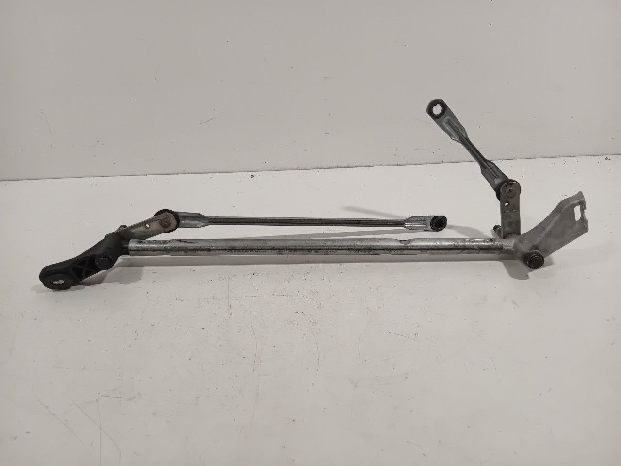 Ruitenwisser mechaniek voor Mercedes-Benz A-Clase windshield wiper mechanism usado en Menorca foto 5