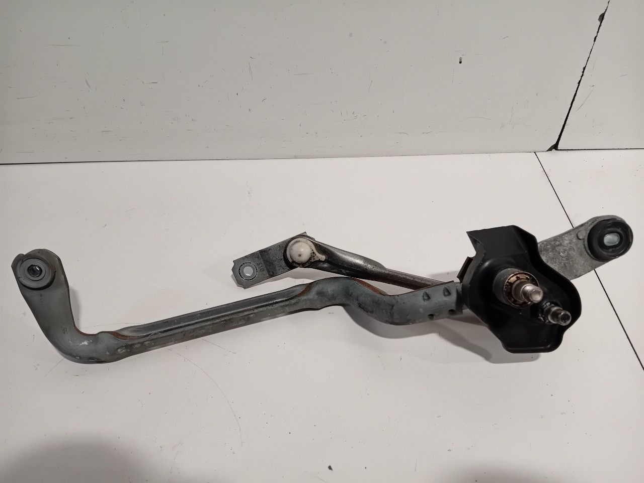 Ruitenwisser mechaniek voor Toyota Yaris windshield wiper mechanism usado en Menorca