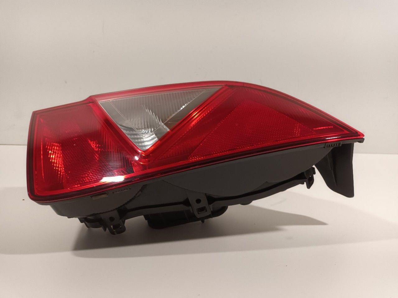 Achterlicht carrosserie rechts Seat Mii tail light single usado en Menorca foto 5