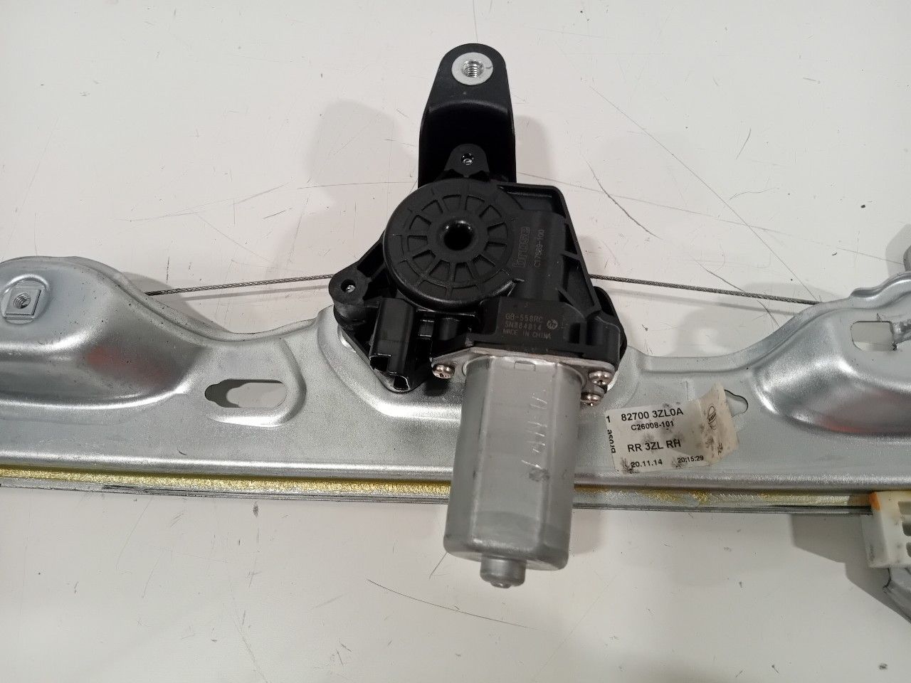Raammechaniek elektrisch rechts achter Nissan Pulsar window mechanism usado en Menorca foto 3