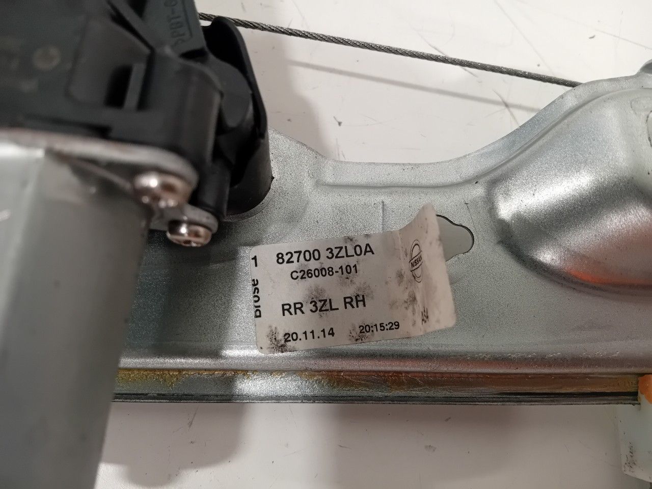 Raammechaniek elektrisch rechts achter Nissan Pulsar window mechanism usado en Menorca foto 4