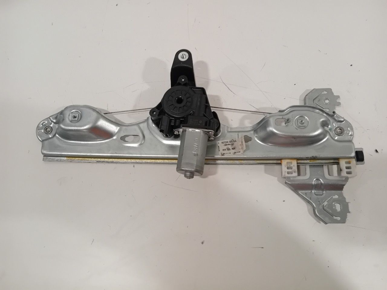 Raammechaniek elektrisch rechts achter Nissan Pulsar window mechanism usado en Menorca