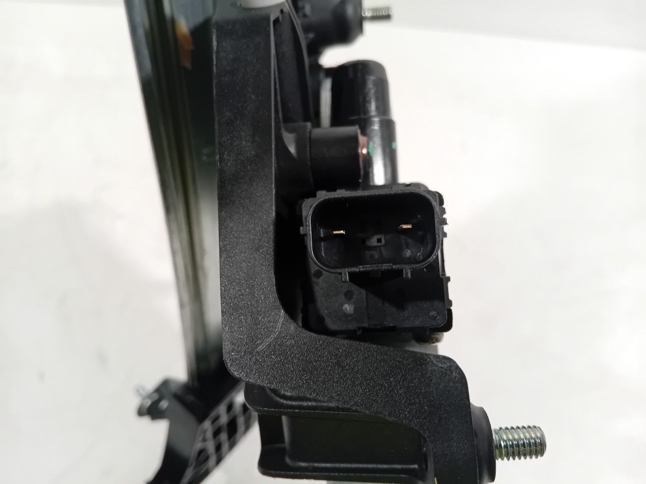 Raammechaniek elektrisch links voor Toyota Aygo window mechanism usado en Menorca foto 4