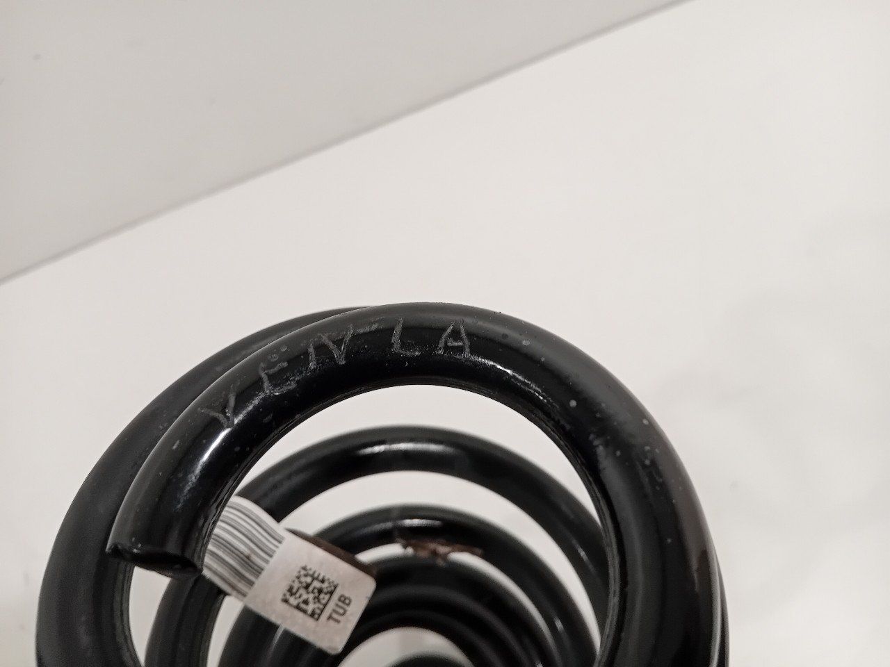 Schroefveer rechts achter Ford Kuga spiral spring usado en Menorca foto 4