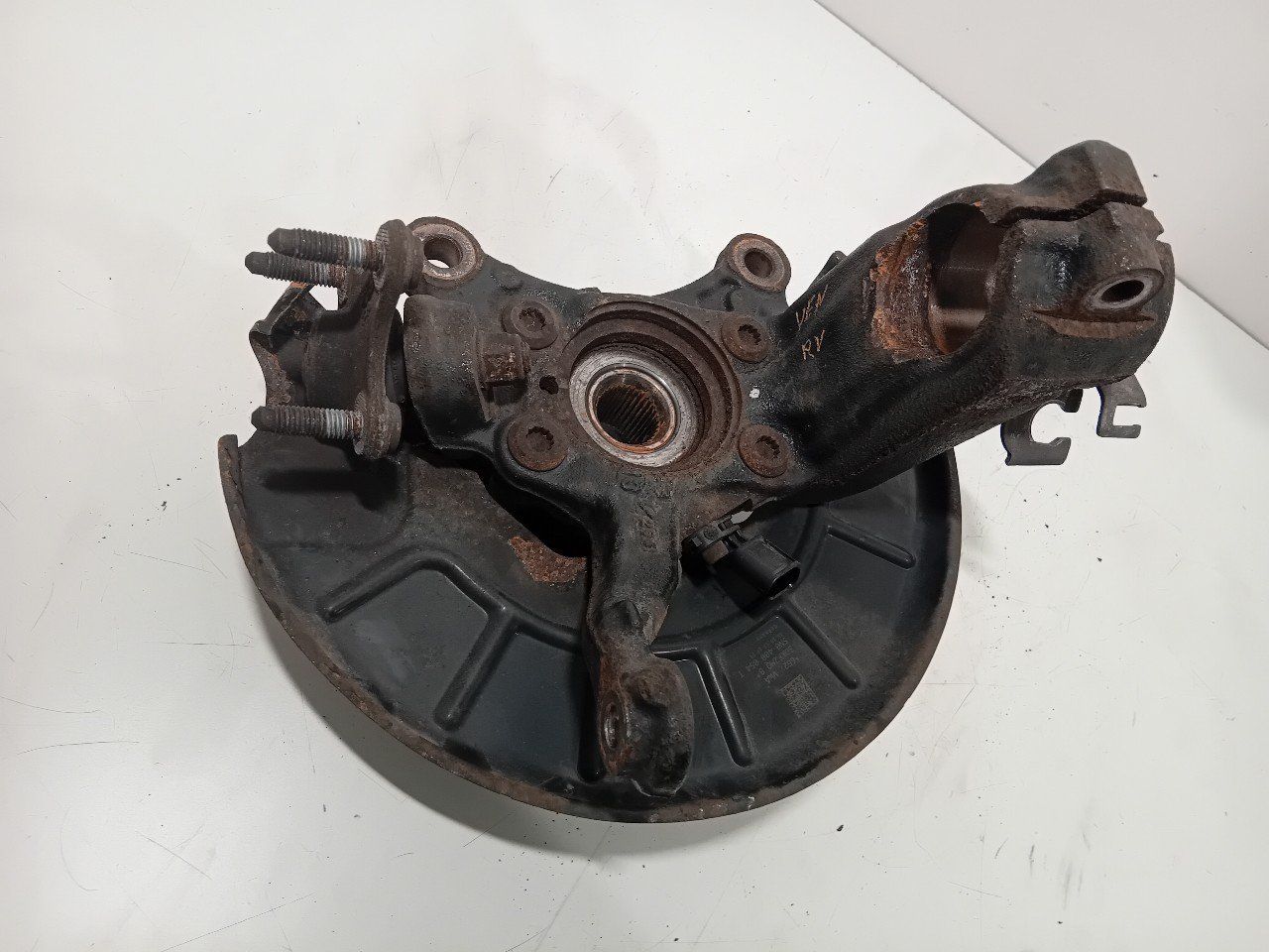 Wielnaaf rechts voor Volkswagen Tiguan wheel hub usado en Menorca foto 4