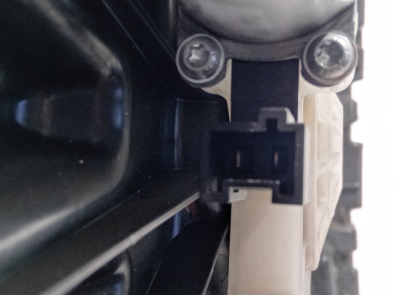Raammechaniek elektrisch rechts voor Mercedes-Benz GLB window mechanism usado en Menorca foto 4