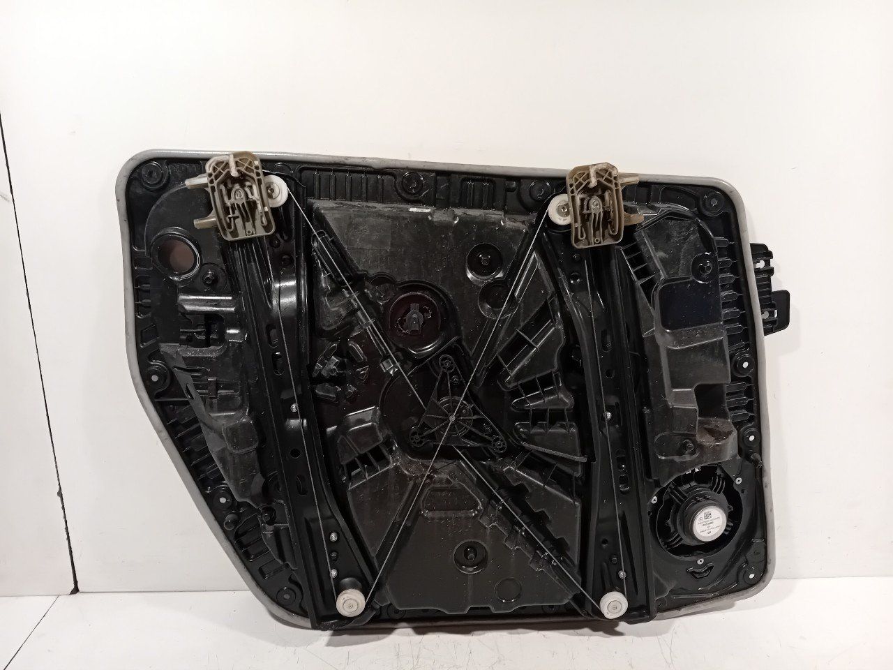 Raammechaniek elektrisch rechts voor Mercedes-Benz GLB window mechanism usado en Menorca foto 5
