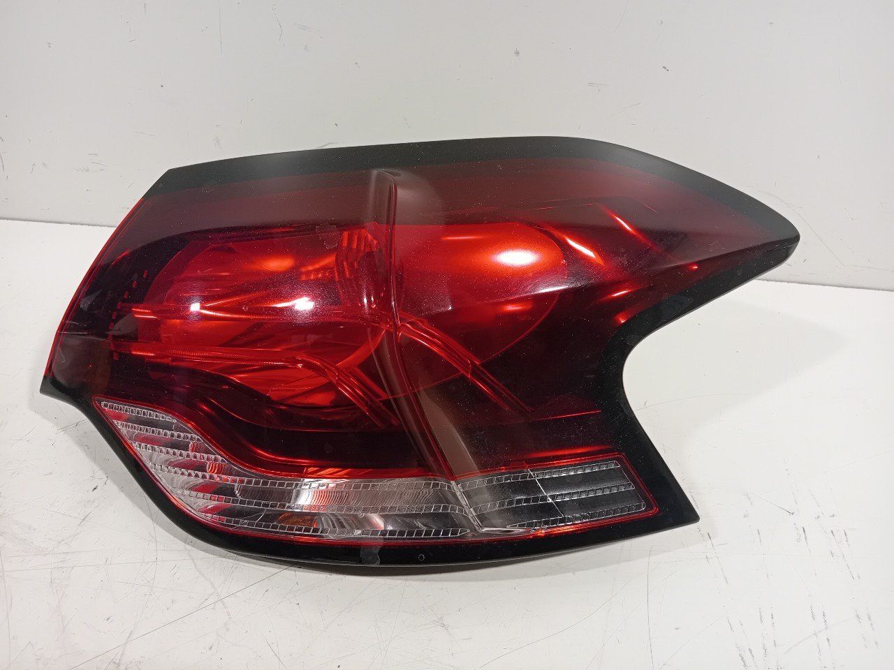 Achterlicht carrosserie rechts Citroën DS4 tail light single usado en Menorca foto 2