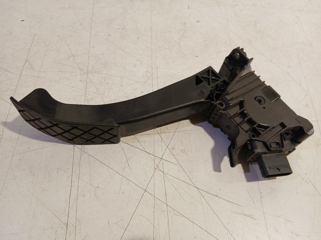 Gaspedaal Skoda Enyaq gas pedal usado en Menorca