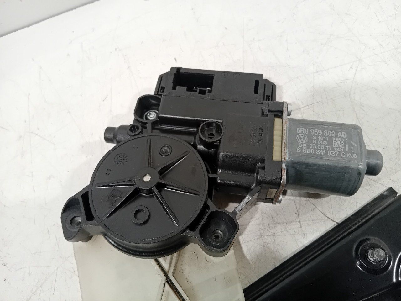 Raammechaniek elektrisch rechts voor Volkswagen Polo window mechanism usado en Menorca foto 3
