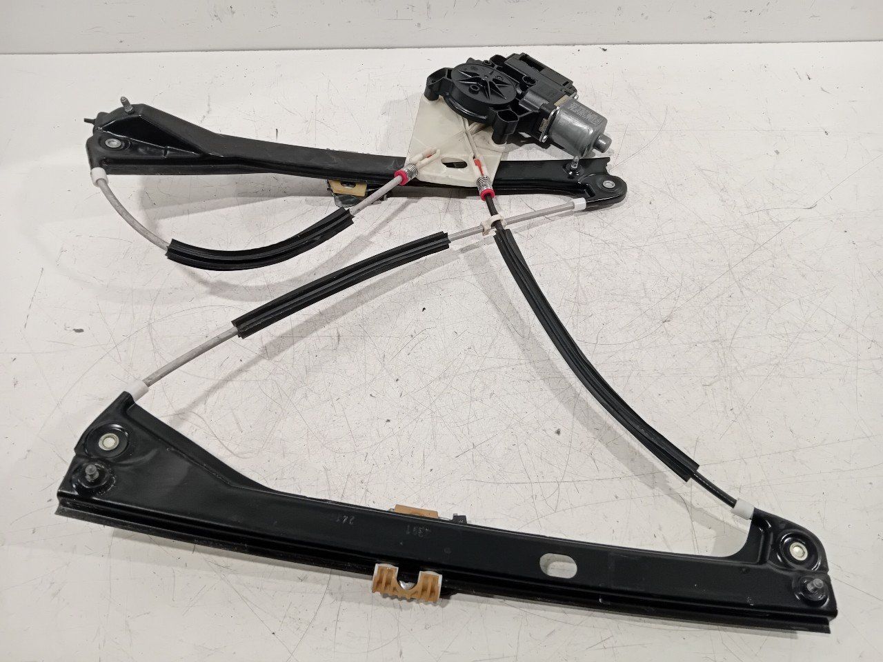 Raammechaniek elektrisch rechts voor Volkswagen Polo window mechanism usado en Menorca foto 2