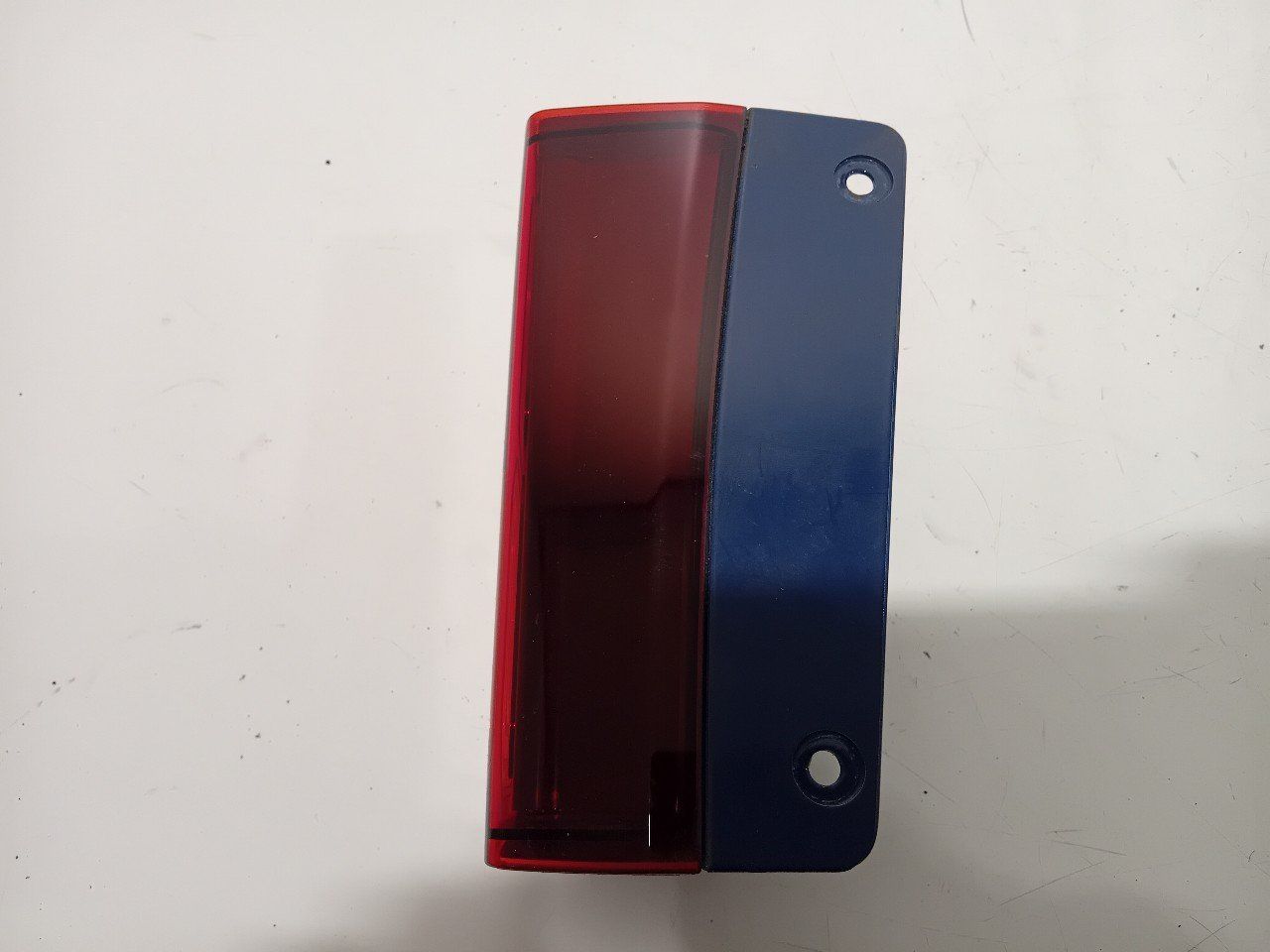 Achterlicht links onder Renault Trafic tail light single usado en Menorca foto 2