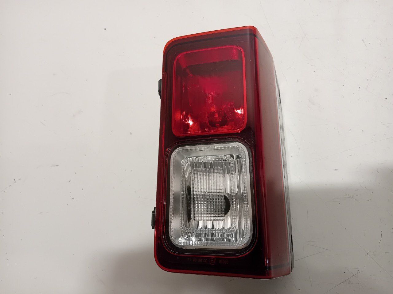 Achterlicht links onder Renault Trafic tail light single usado en Menorca