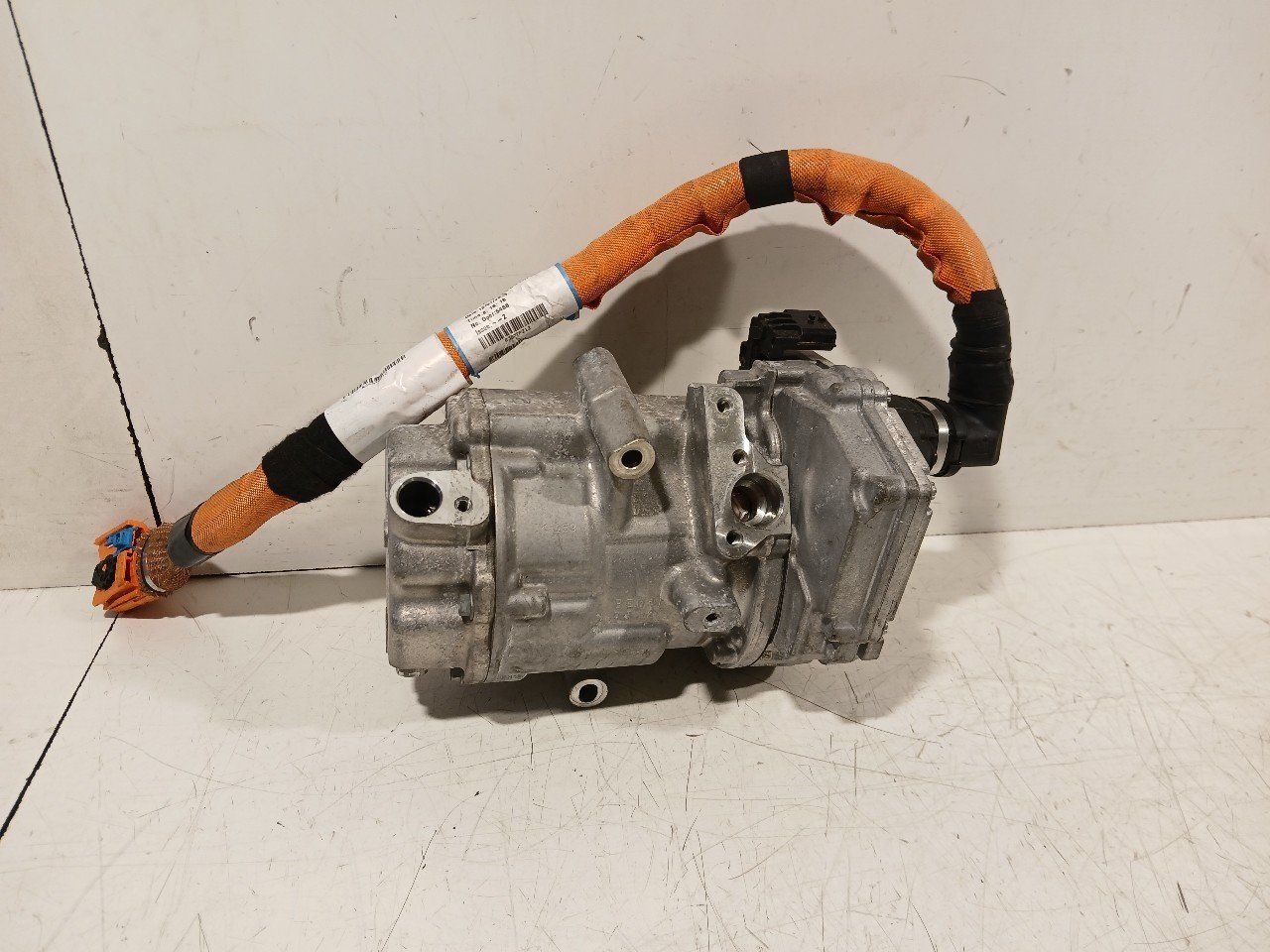 Airco pomp Mercedes-Benz Citan air conditioning pump air conditioning compressor usado en Menorca foto 2