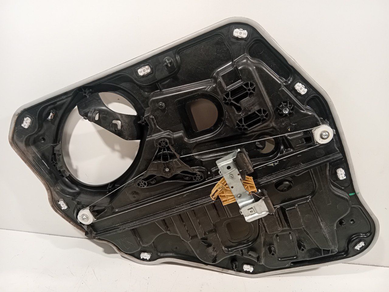 Raammechaniek elektrisch links achter Jeep Renegade window mechanism usado en Menorca foto 2