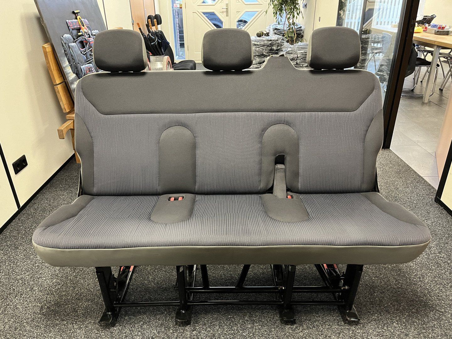 Renault Trafic Opel Vivaro Achterbank Bank Bijrijdersbank Comfort bank 3-Persoons backseat usado en Menorca