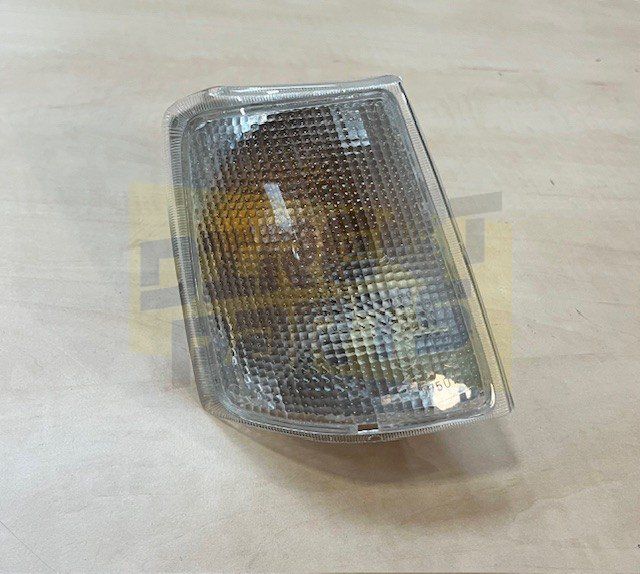 Opel Corsa A (10/90-) knipperlicht Rechts wit OES! OB2103R Oldtimer RESTPARTIJ! blinker single usado en Menorca