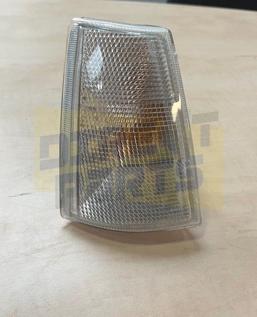 Opel Kadett E (Combo) (9/84-11/93) knipperlicht Rechts wit MQ+ OE2100R Oldtimer RESTPARTIJ! blinker single usado en Menorca