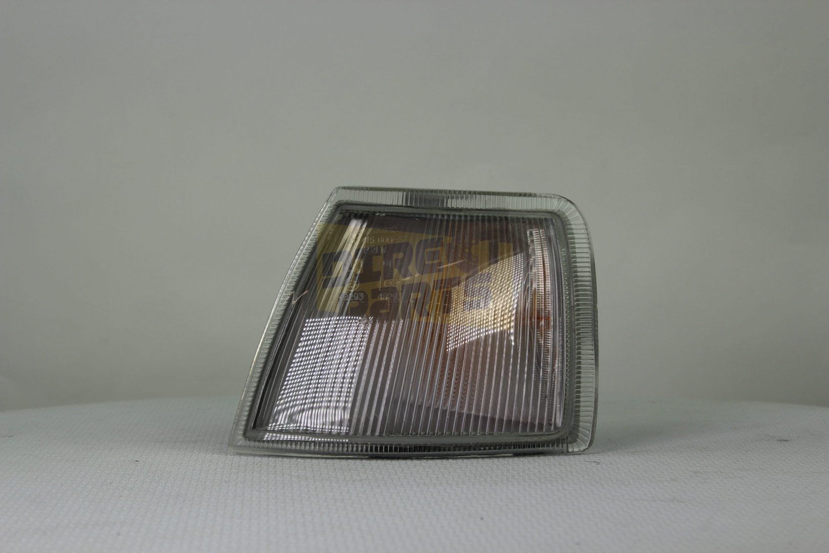 Opel Vectra Knipperlicht LINKS (09-88/06-92) OQB2101L RESTPARTIJ blinker single usado en Menorca