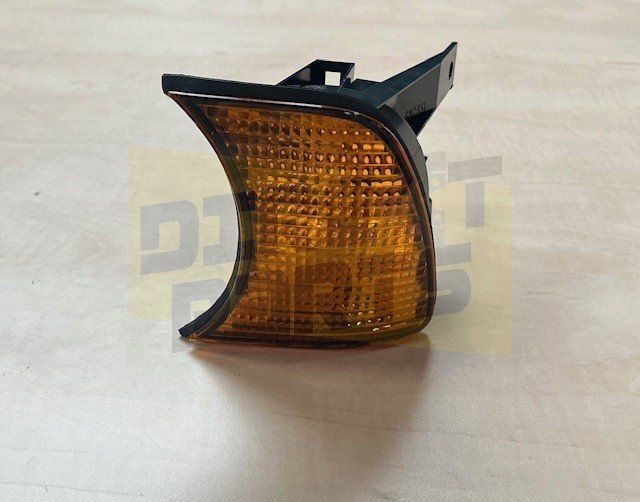 BMW 5-serie (1/88-1/97) (E34) knipperlicht Links oranje MQ+ BN2110L Oldtimer RESTPARTIJ! blinker single usado en Menorca