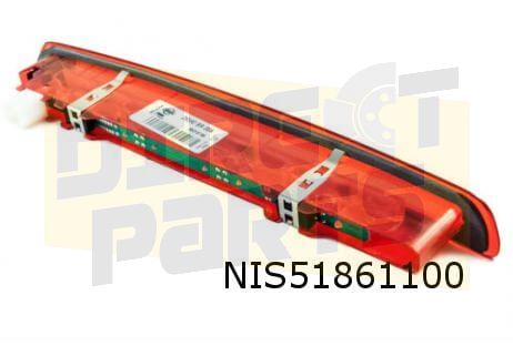 Nissan Qashqai derde remlicht (incl. sproeier) originalineel! 26590BR00A third brake light usado en Menorca foto 2