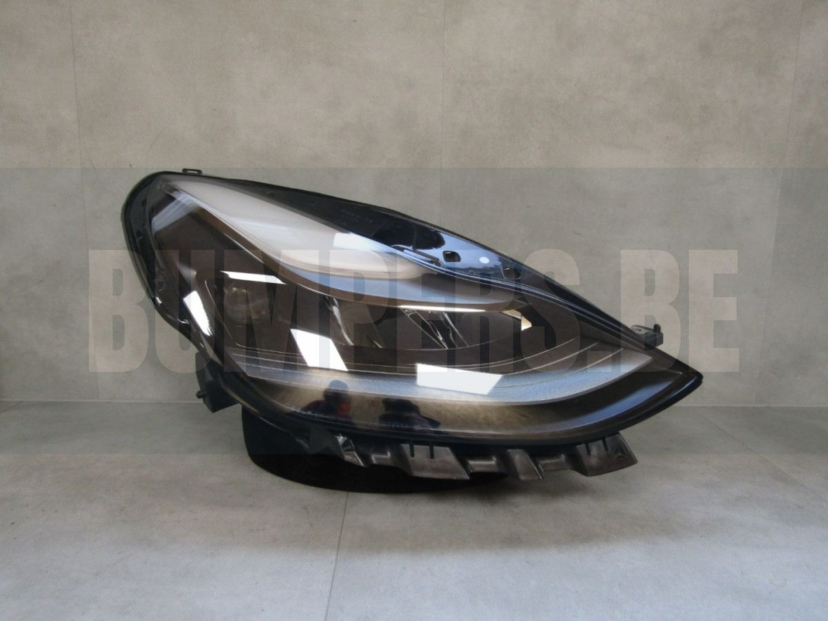 KOPLAMP TESLA 3 Y FACELIFT VOLLEDIG LED 20- RH 1514953-00-D W30/K2/15E headlight glass single usado en Menorca