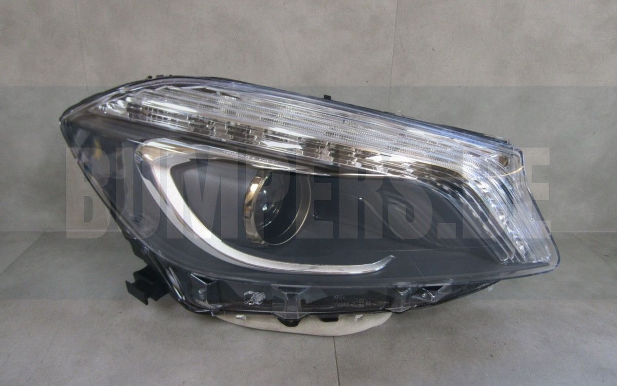 KOPLAMP MERCEDES A Clase W176 NIET-KIJKEND XENON 12-15 LH A1768201261KZ S2144/K1/3D head lamp single usado en Menorca
