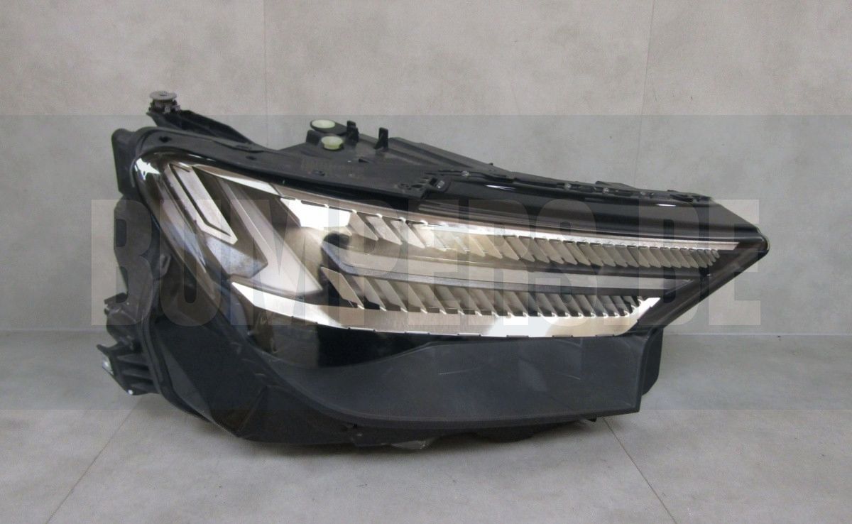 KOPLAMP AUDI Q4 ETRON VOLLEDIGE LED MATRIX RECHTS 21-24 89A941036M S2169/K1/8D head lamp single usado en Menorca