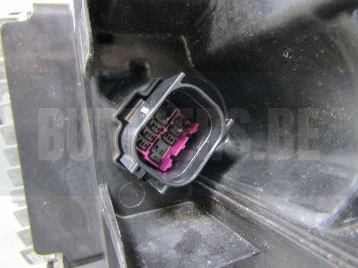 KOPLAMP AUDI Q4 ETRON VOLLEDIGE LED MATRIX RECHTS 21-24 89A941036M S2169/K1/8D head lamp single usado en Menorca foto 4