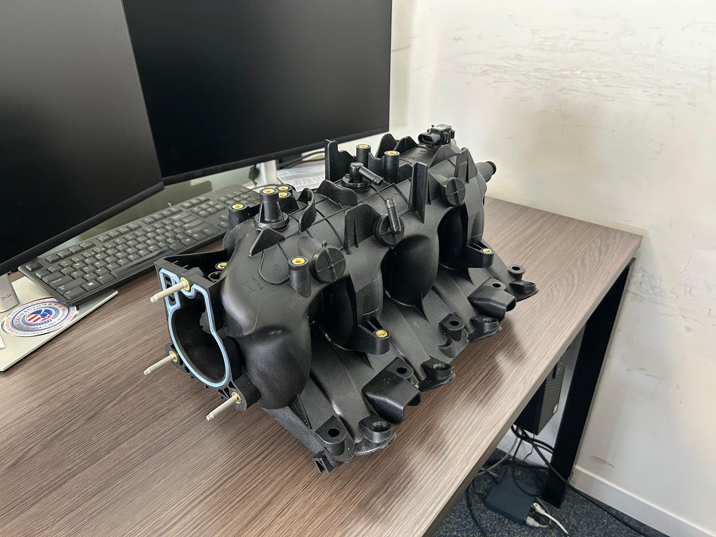 OEM GM Inlaatspruitstuk 17113697 LM7 5.3 Vortec nuevo intake manifold usado en Menorca
