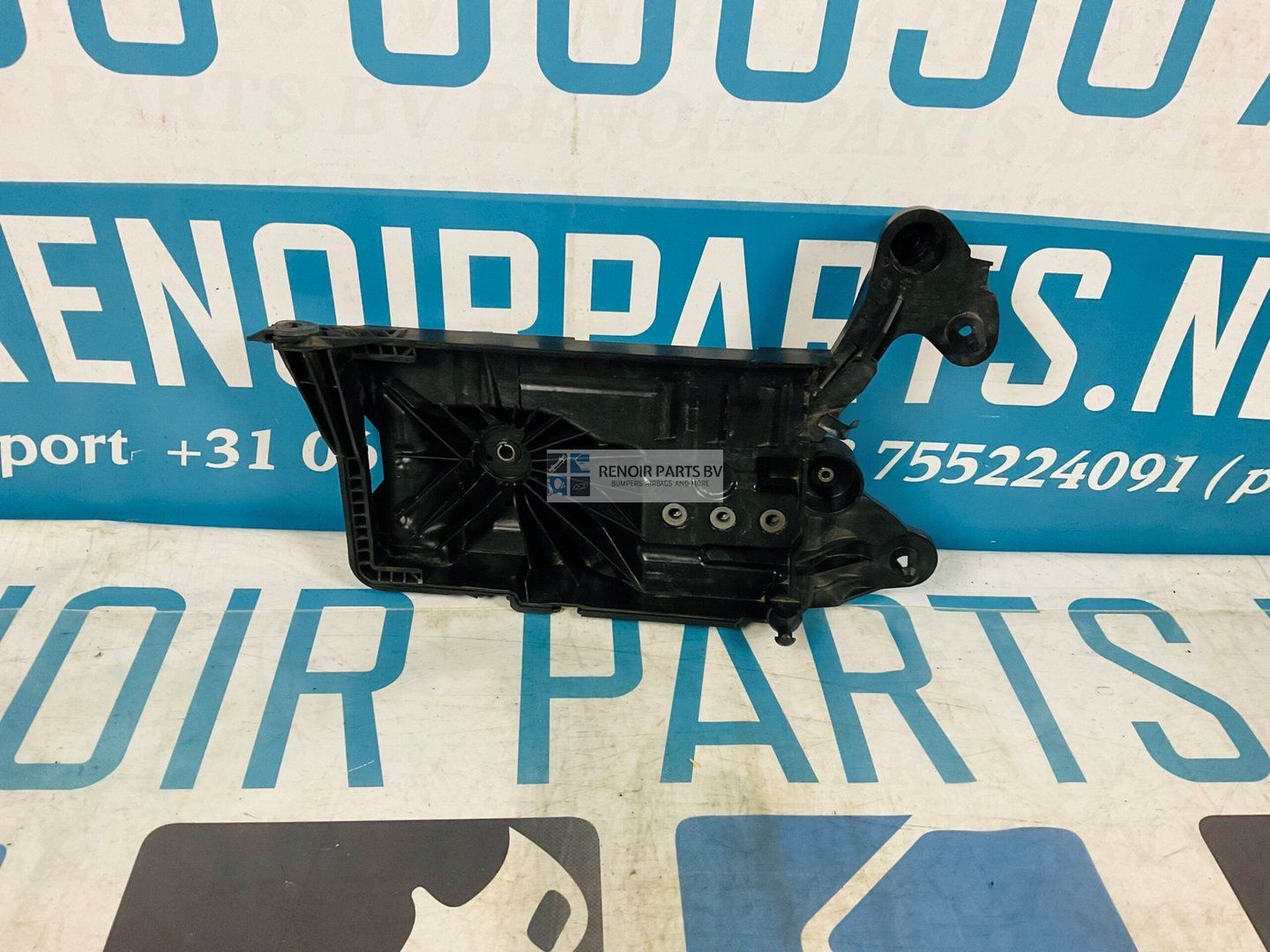 Accubak Volkswagen Golf 8 5WA915331 2-D1-6787A battery container battery holder usado en Menorca