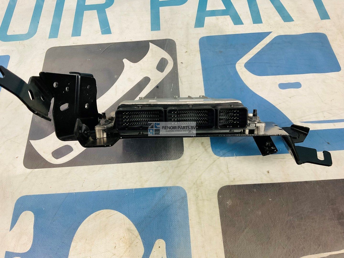 Module ECU Captur 2020-2022 237107363S 2-D6-6916A spotlight usado en Menorca foto 2