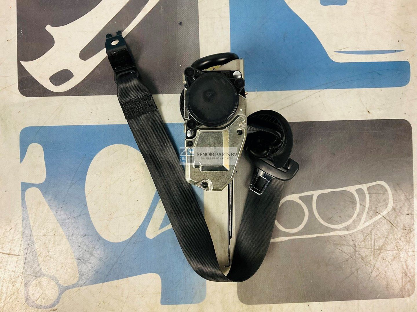 Gordels Volkswagen Polo 2G Dubbele Stekker 2G4857705J Gordelspanners 3-A1-7100 seatbelt complete set usado en Menorca foto 2