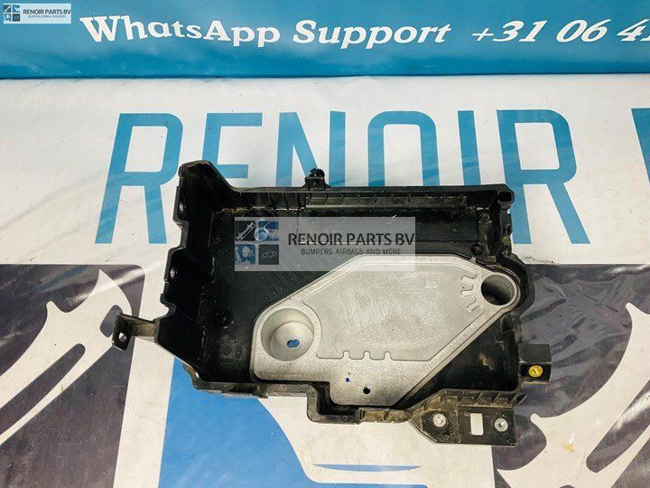 Accubak Renault Captur II 2020-2022 648948662R 4-A2-457 battery container battery holder usado en Menorca