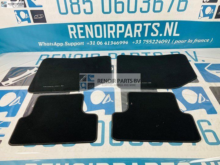 Vloermat Opel Grandland set Vloer mat 4-A1-117 carpeting usado en Menorca