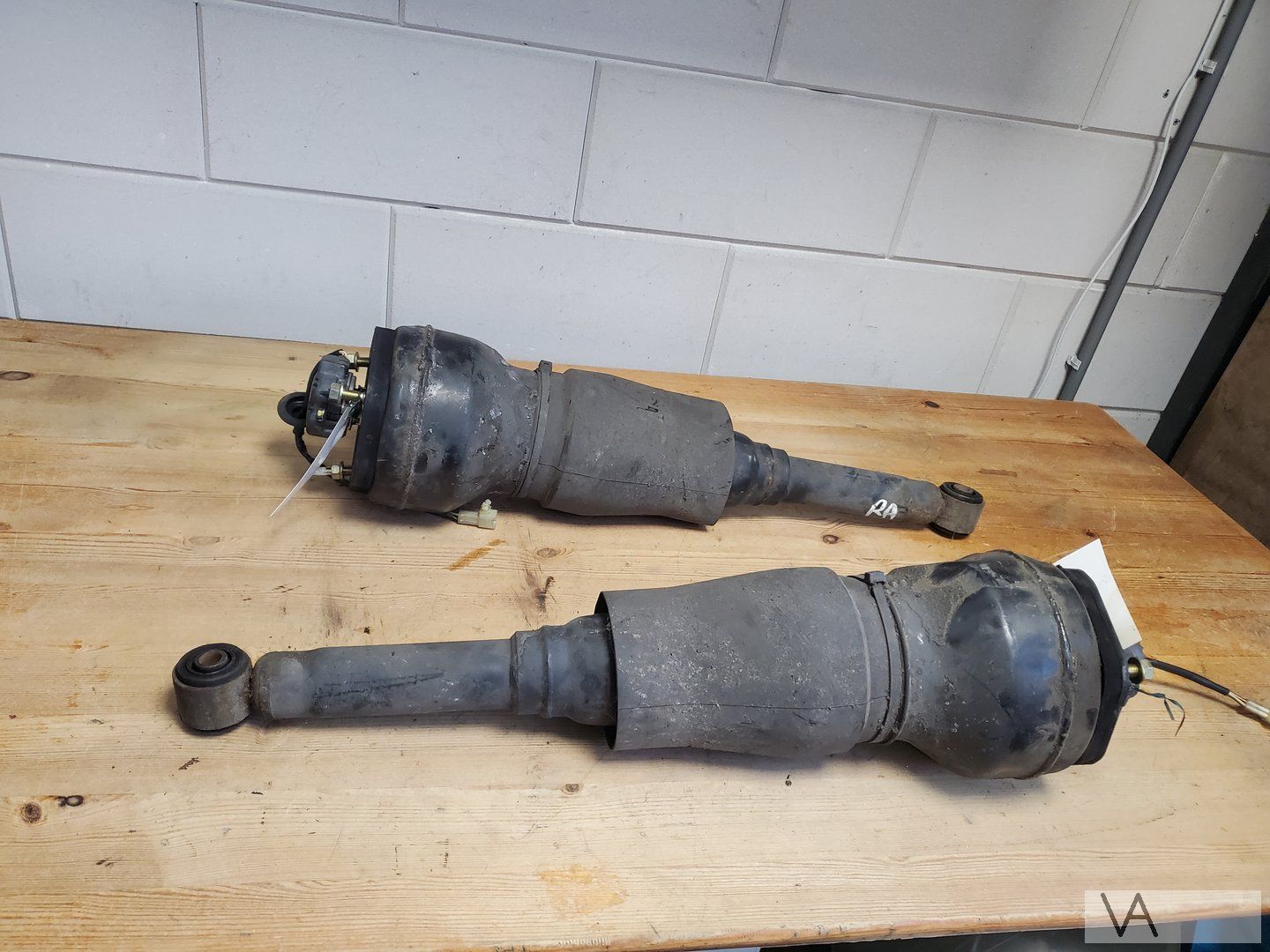 Lexus LS400 1991 - 2000 schokdemper luchtveer RECHTS achter air spring air bellows single usado en Menorca