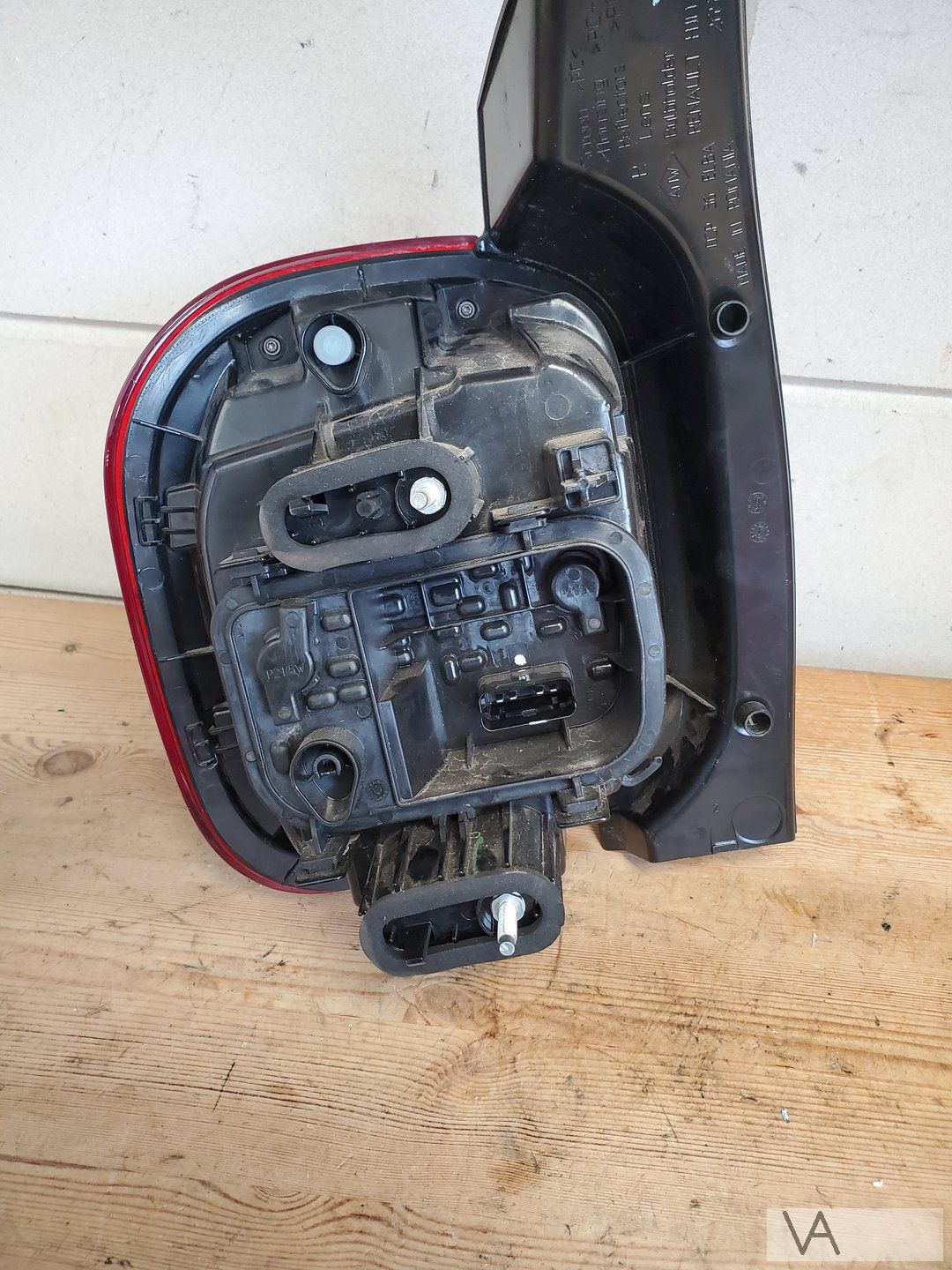 Dacia Duster 2018 - 2024 achterlicht rechts nette staat €100 tail light single usado en Menorca foto 3